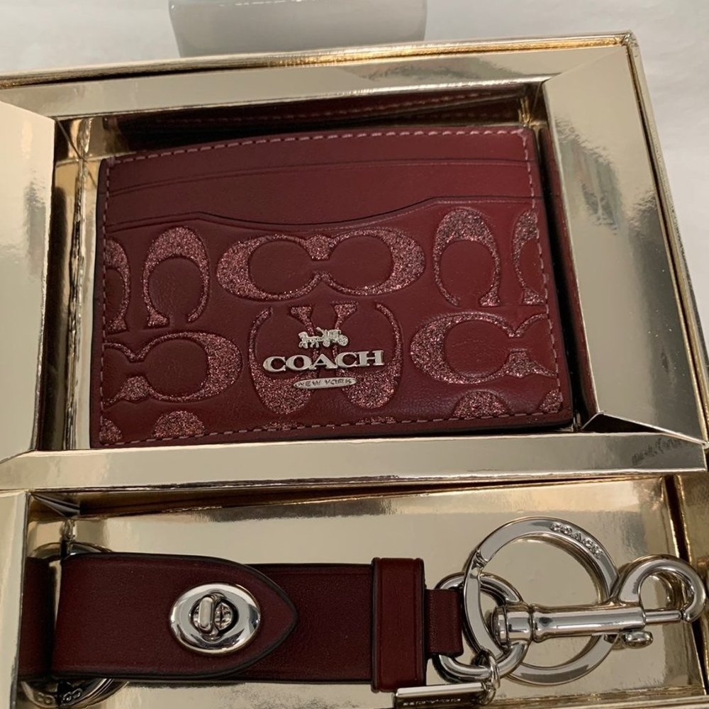 🍷Coach Boxed Card Case & Valet Key Set🍷